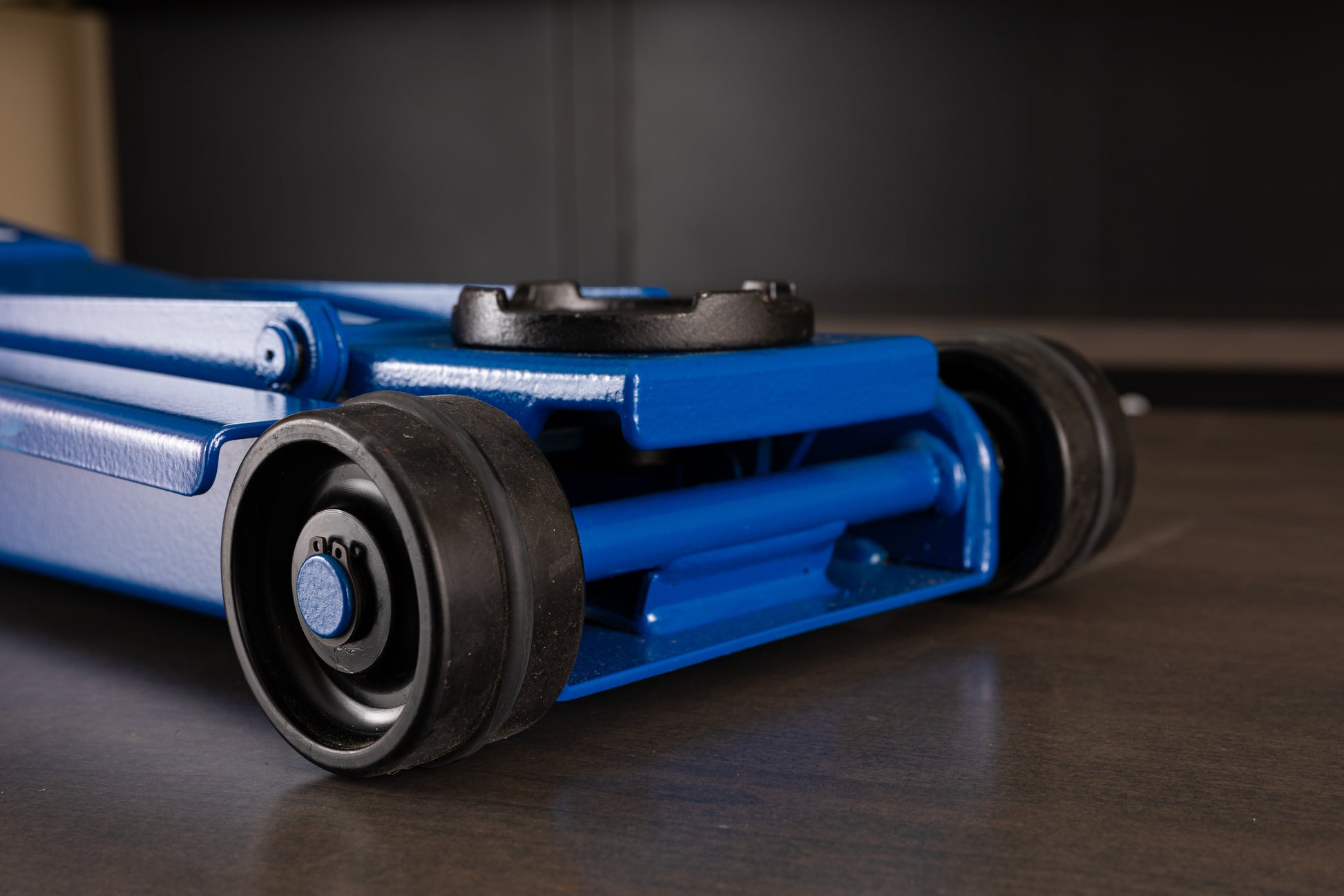 Ac Hydraulic Garage Jack (4 - 13 Tons)