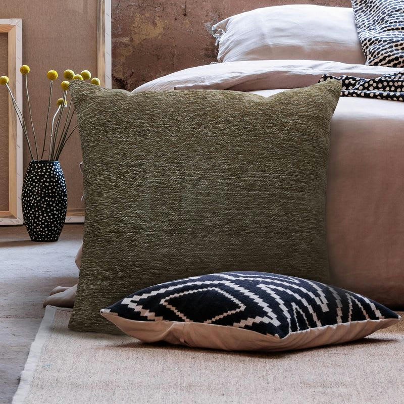 INTENSE - Coussin texturé vintage marron écorce 70x70