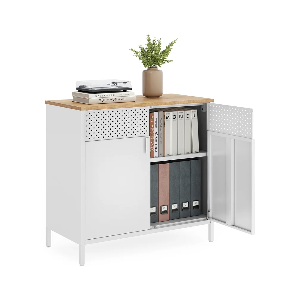 Sideboard aus Metall mit Türen
