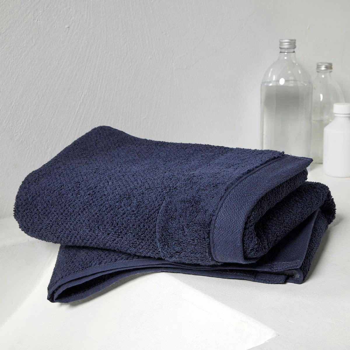 BIO ORGANIC - Serviette de bain uni en Coton Bleu marine 50x90 cm