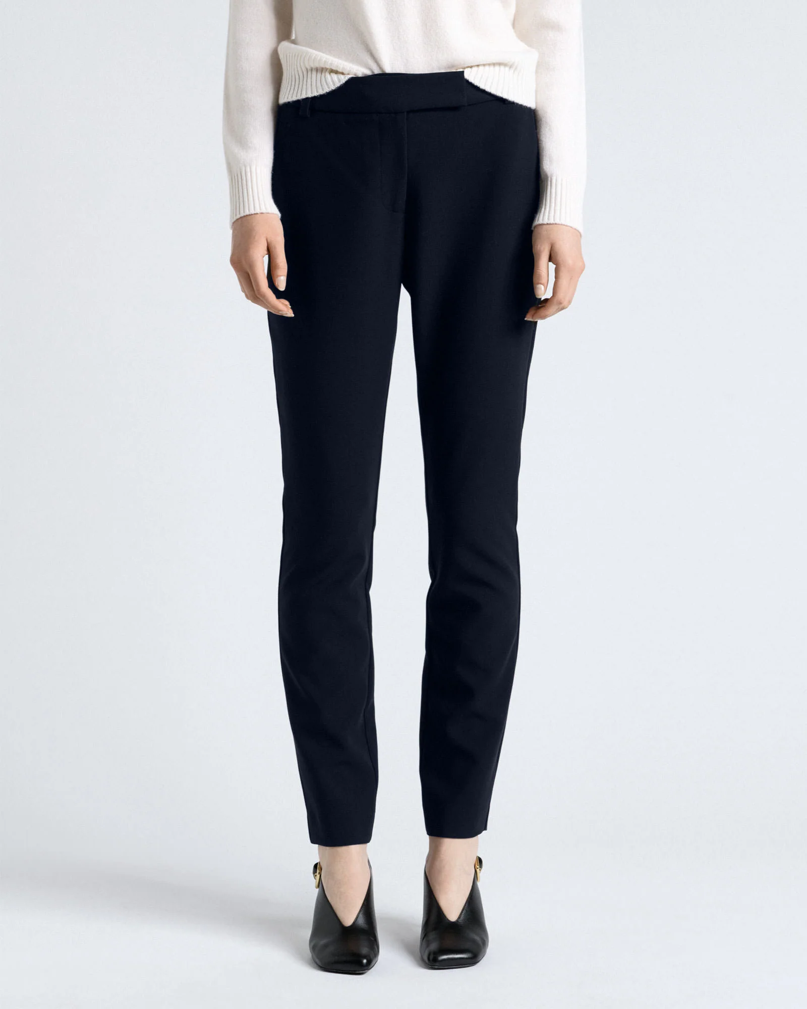 Ink Stretch Suiting Slim Leg Pant