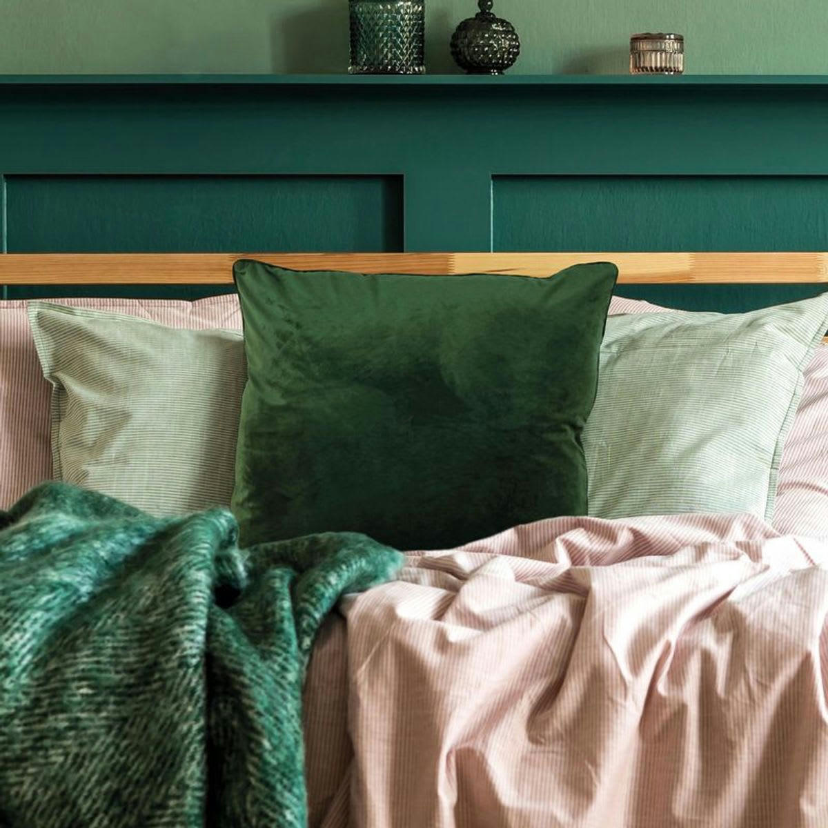 VELOURS - Coussin en velours vert foncé 70x70