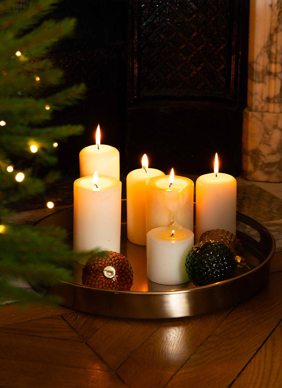 PLATEAU ROND EN MÉTAL BROSSÉ BRONZE