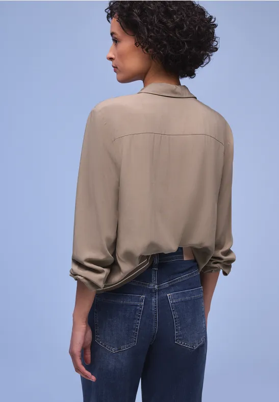 Hemdbluse mit Collegedetails