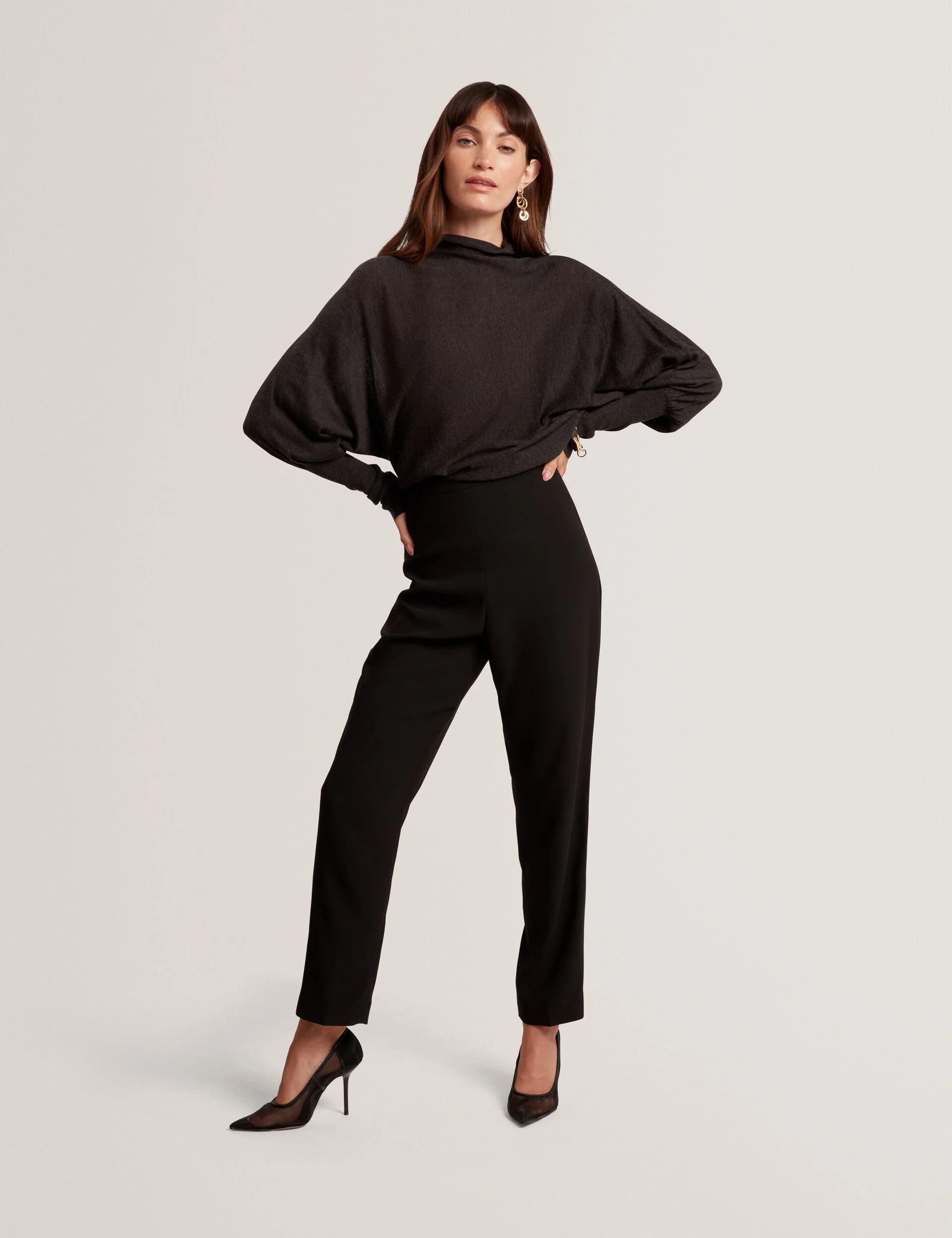 JEANIA | CHARCOAL