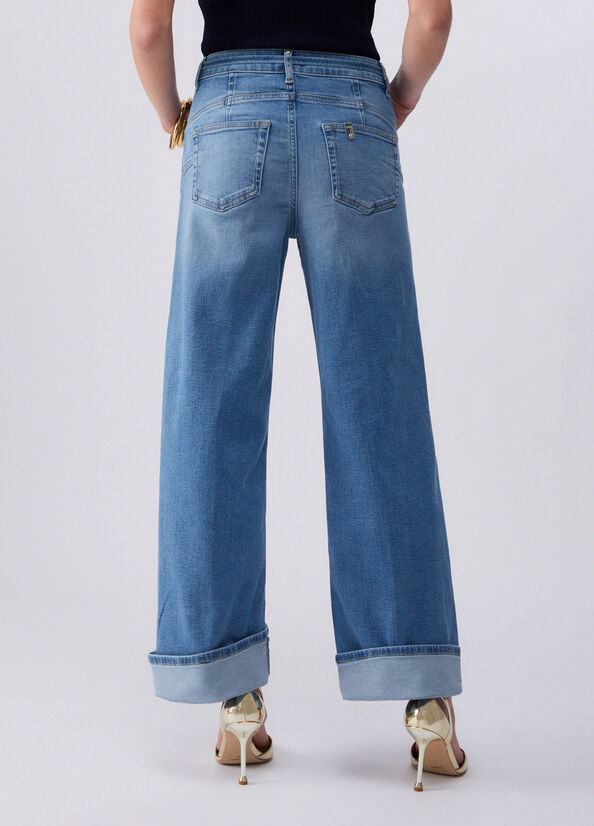 Jeans flare con risvolto
