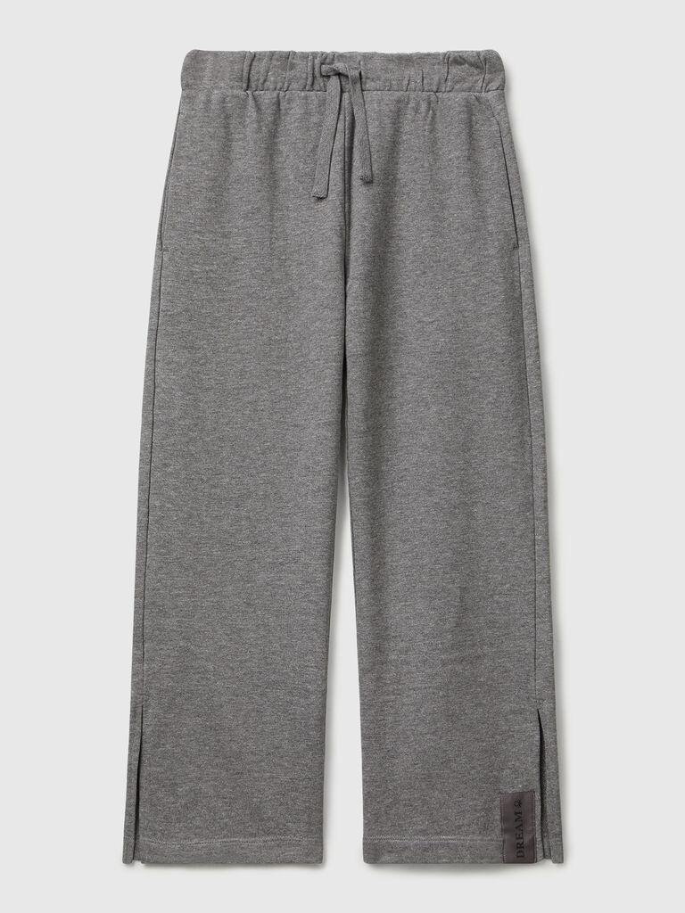 Wide legged sweatpants