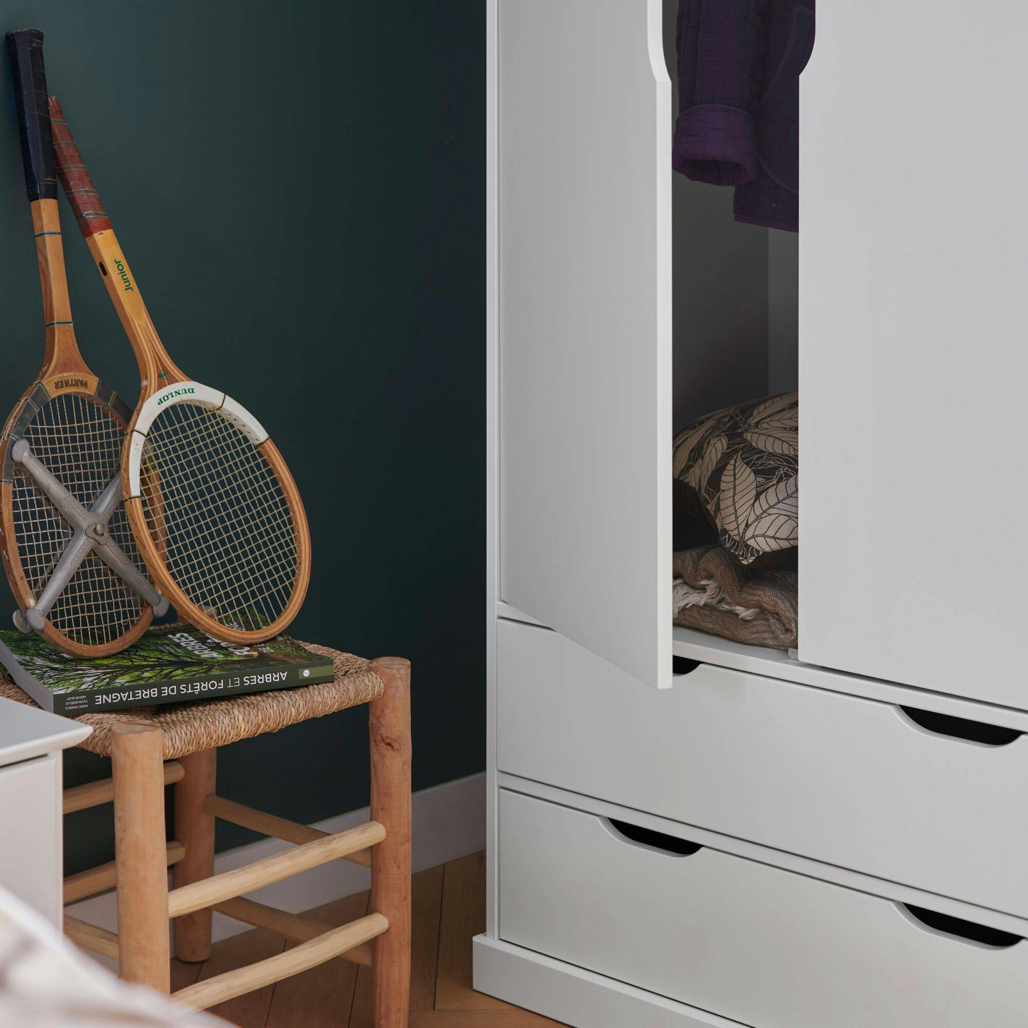 THEA - Armoire 3 portes effet bois blanc
