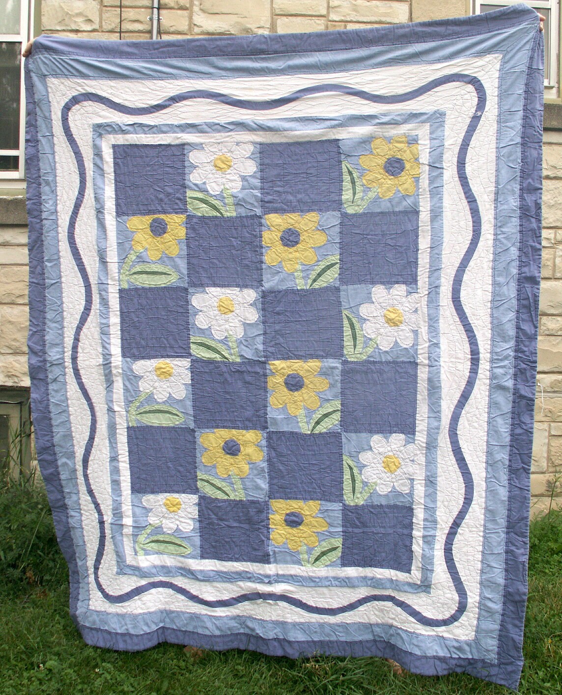 Vintage Blue and White Floral Daisy Quilt - Great Country Kids Room Decor
