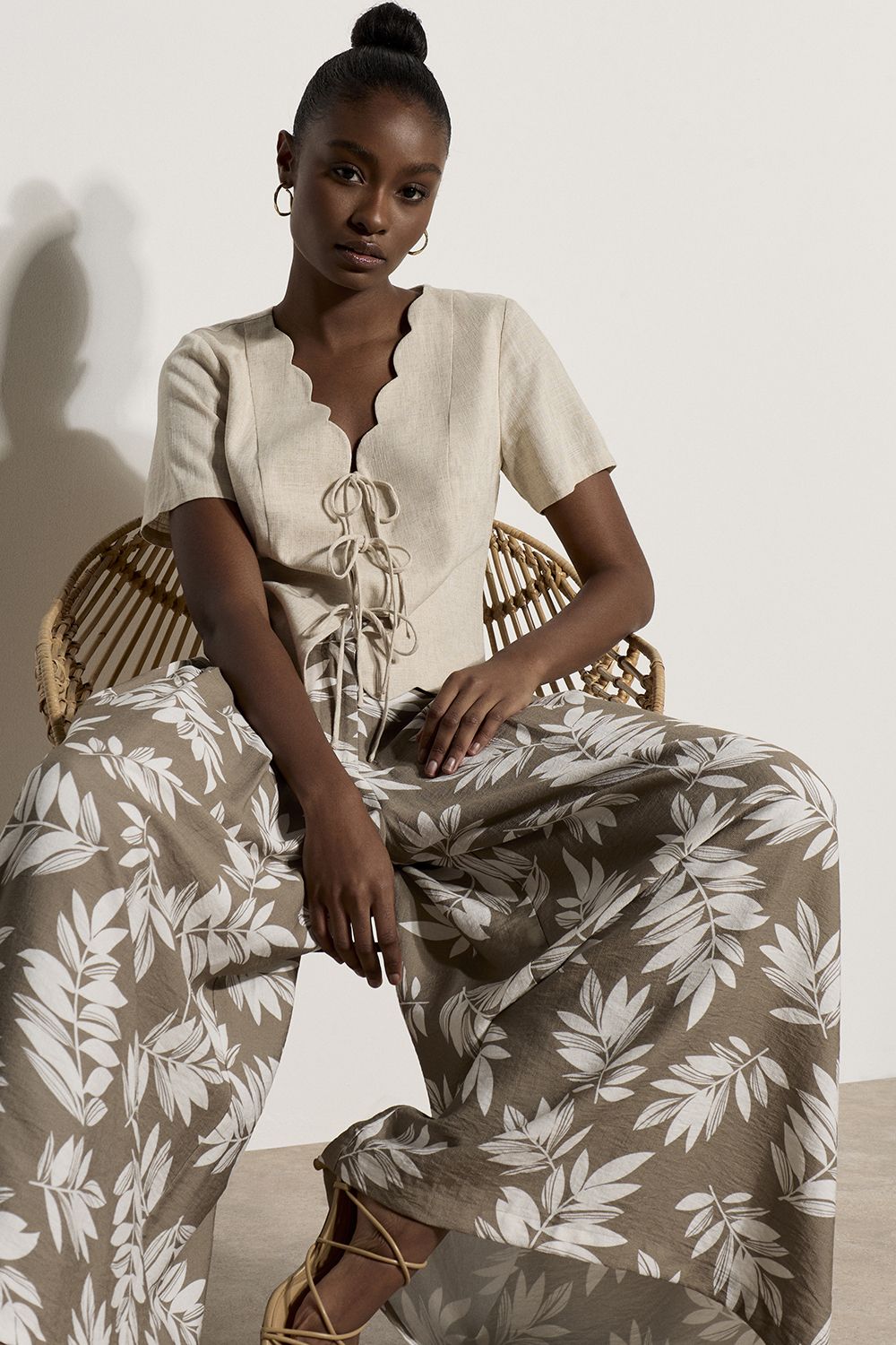 Apricot Leaf Print Pleated Culotte Trousers