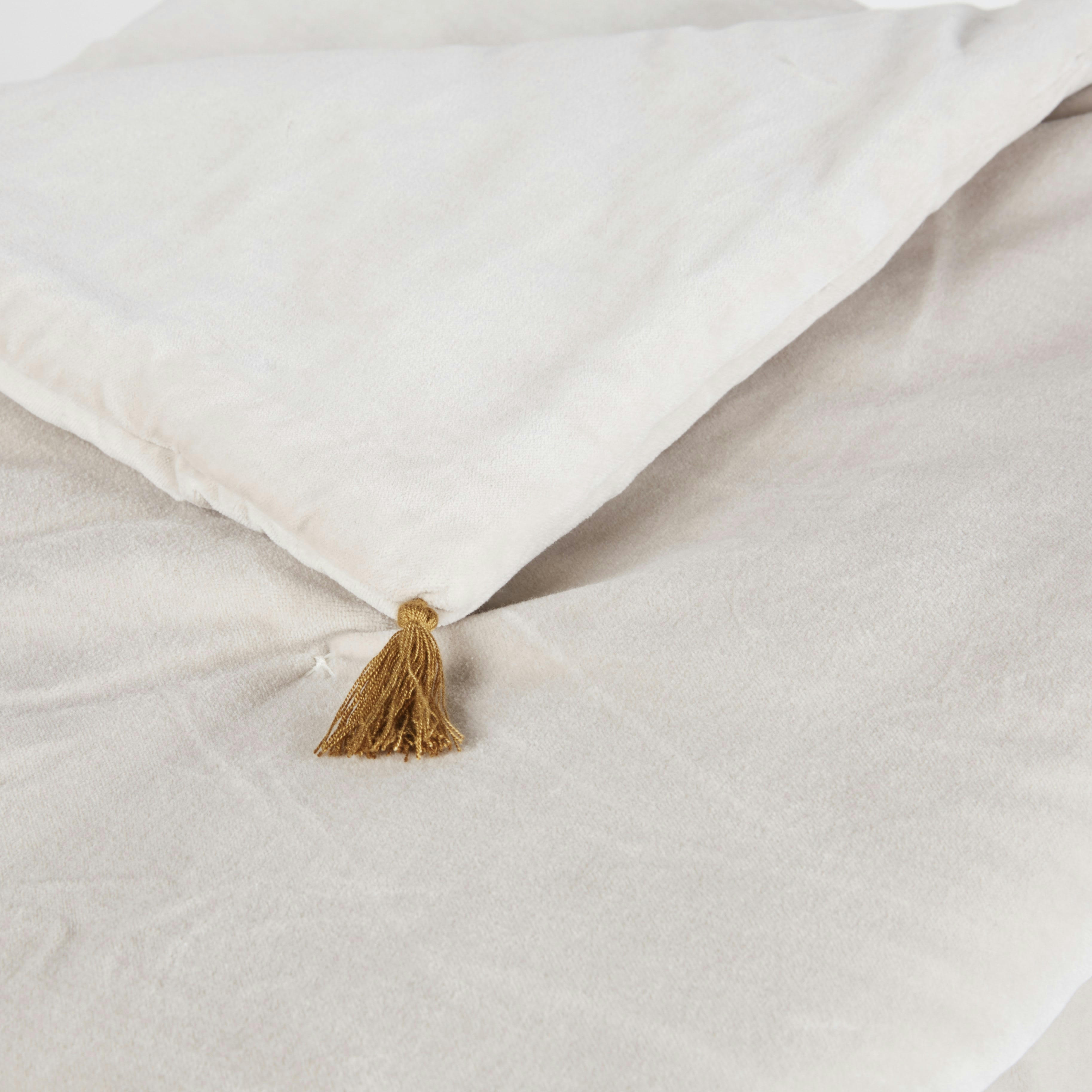 - Boutis en velours de coton beige à pompons coloris bronze 100x200