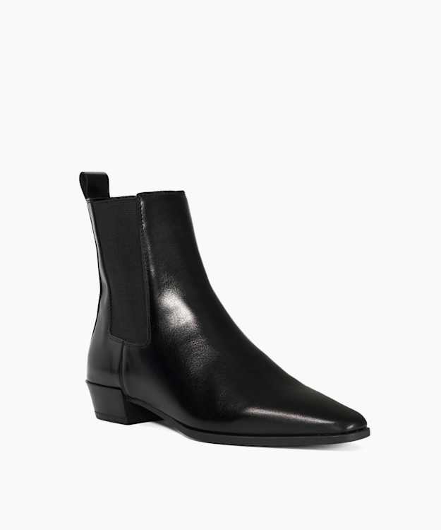 Parkas Black - Chisel Toe Low Heel Chelsea Ankle Boots