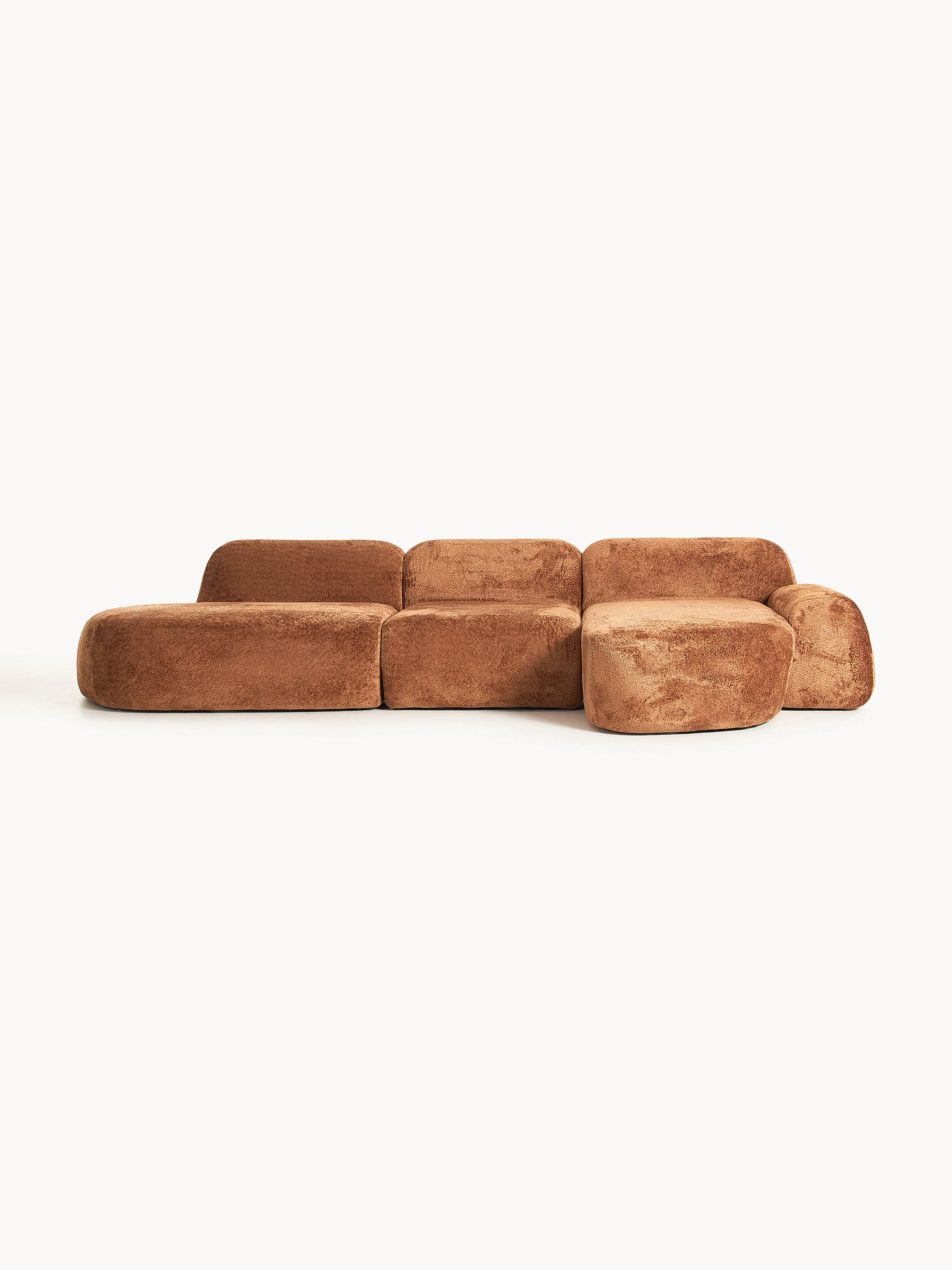 Modulares Ecksofa Wolke (4-Sitzer) aus Teddy-Bouclé mit Chaiselongue