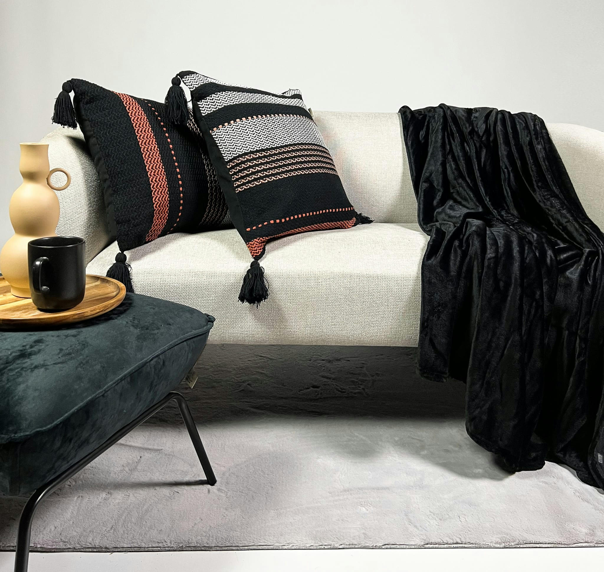 - LOT DE 3 - Far Far Away - Coussin 45x45 cm - Coussin 40x60 cm - Plaid