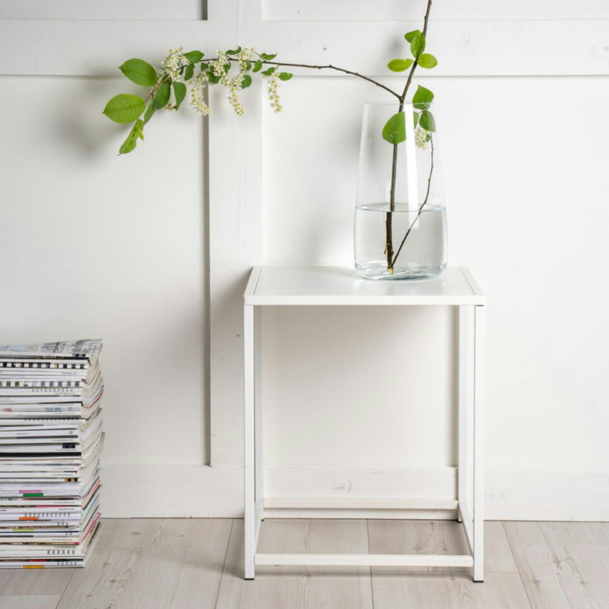 SIMONA - Table d'appoint moderne en métal 37cm blanc