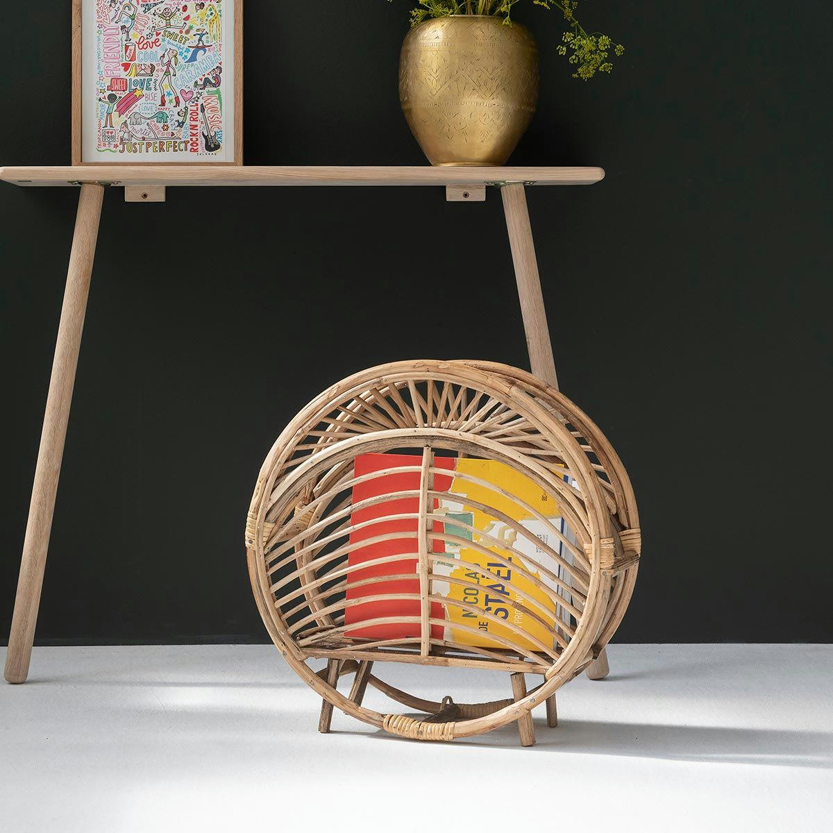 - Porte-revues en rotin style vintage