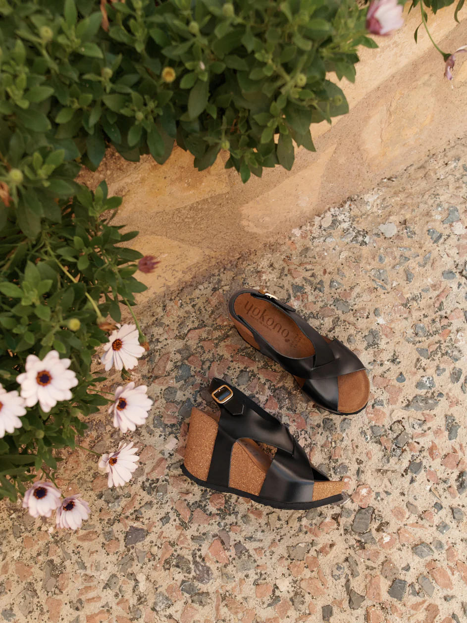 Sandalia de cuña CORFU-250 negro