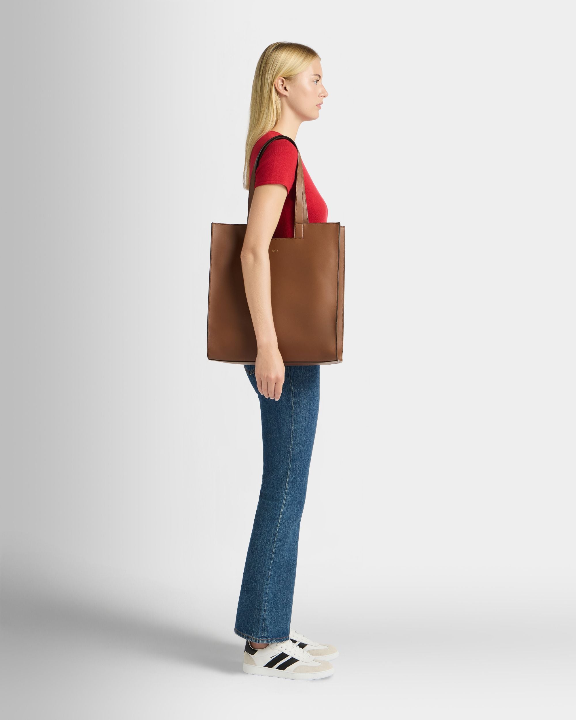 Easy Bally Tragetasche Aus Leder In Braun