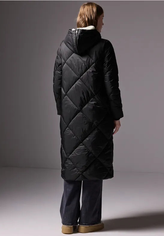 Steppmantel mit Kapuze