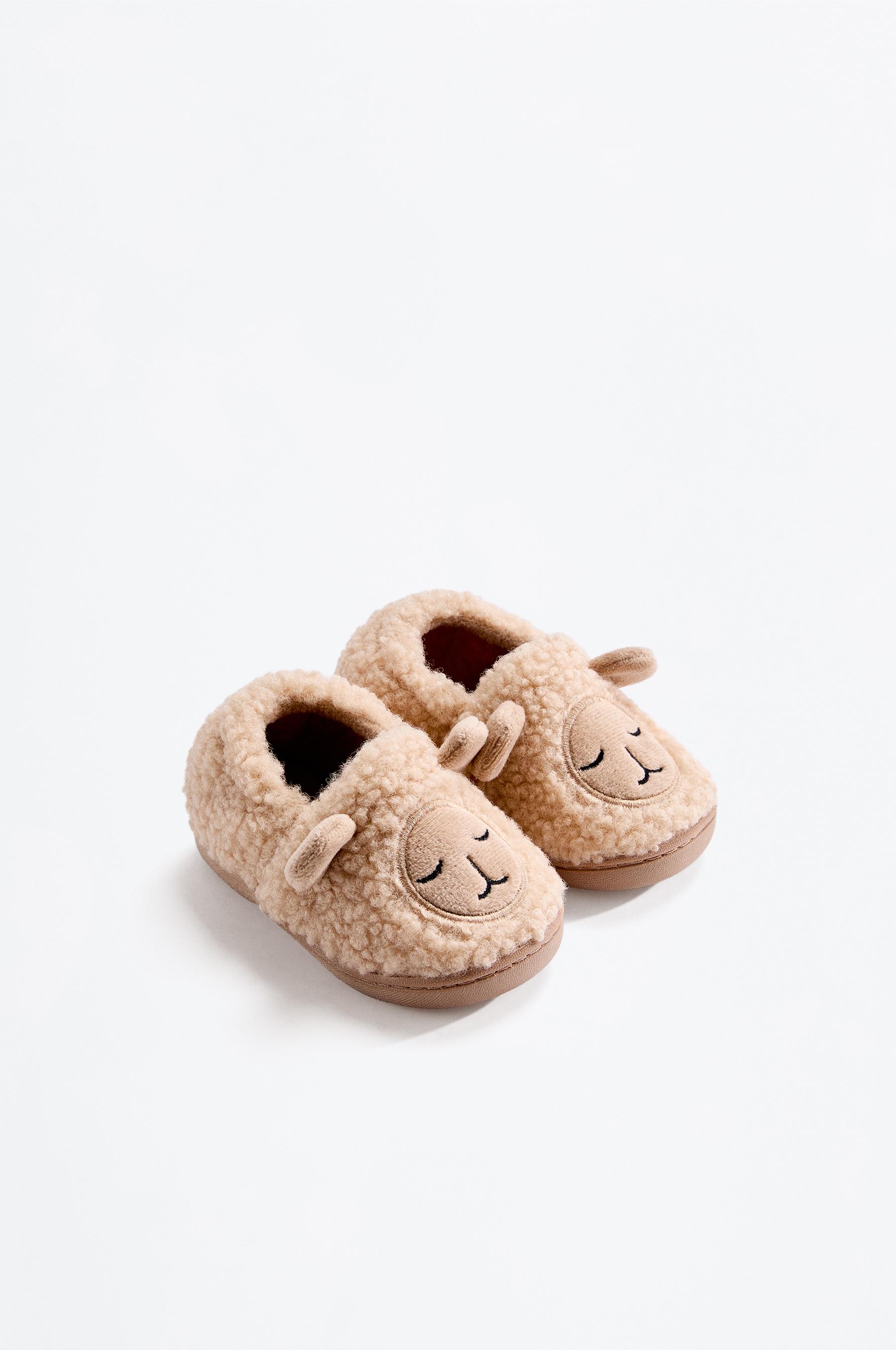 Zapatilla de casa corderito