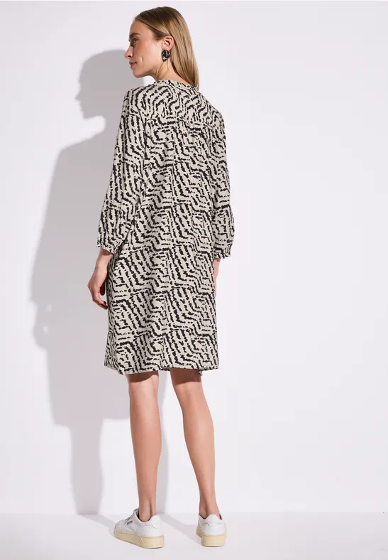 Gemustertes Kleid