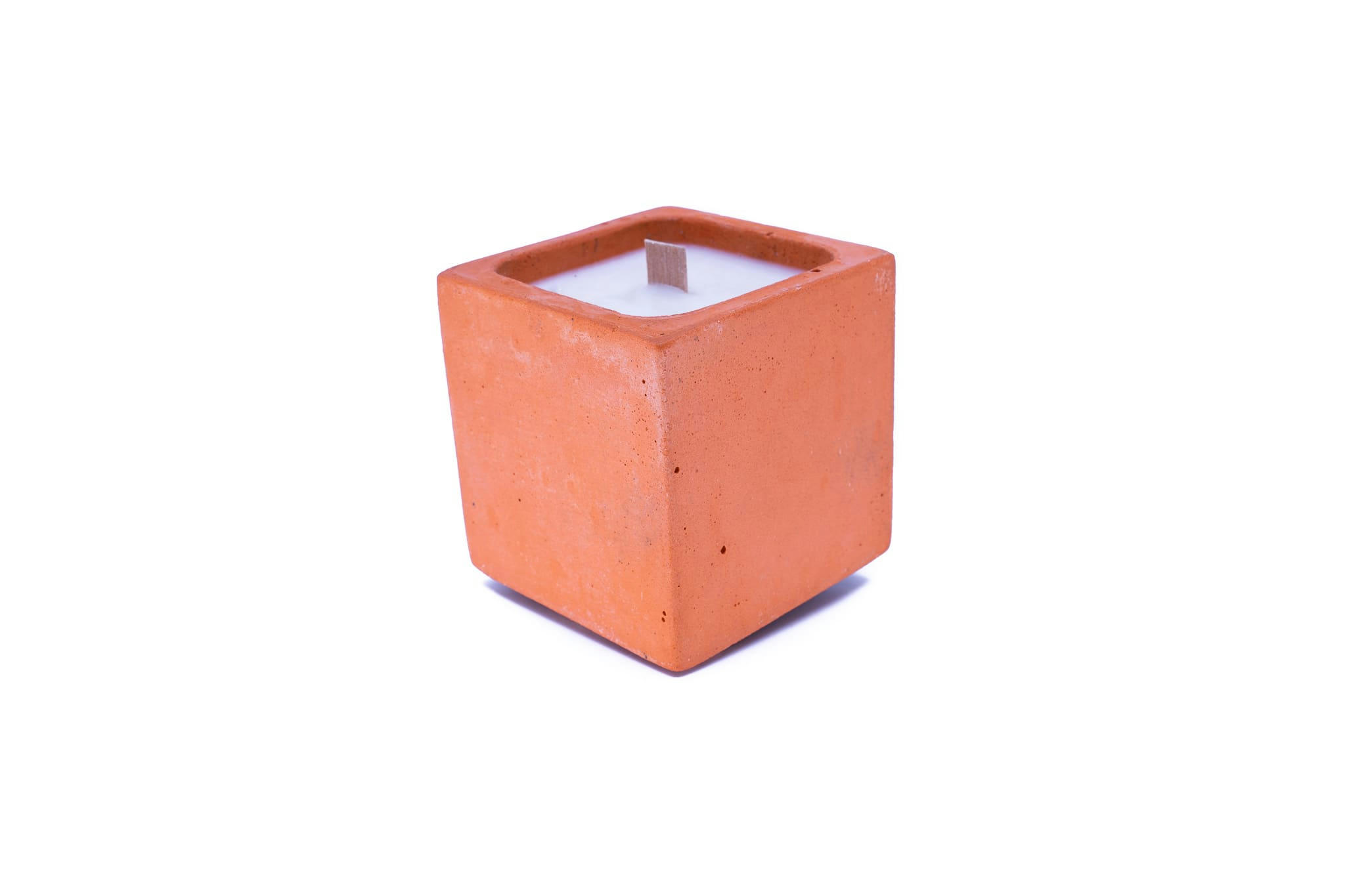 ORANGER - Bougie en béton coloré orange fleur oranger