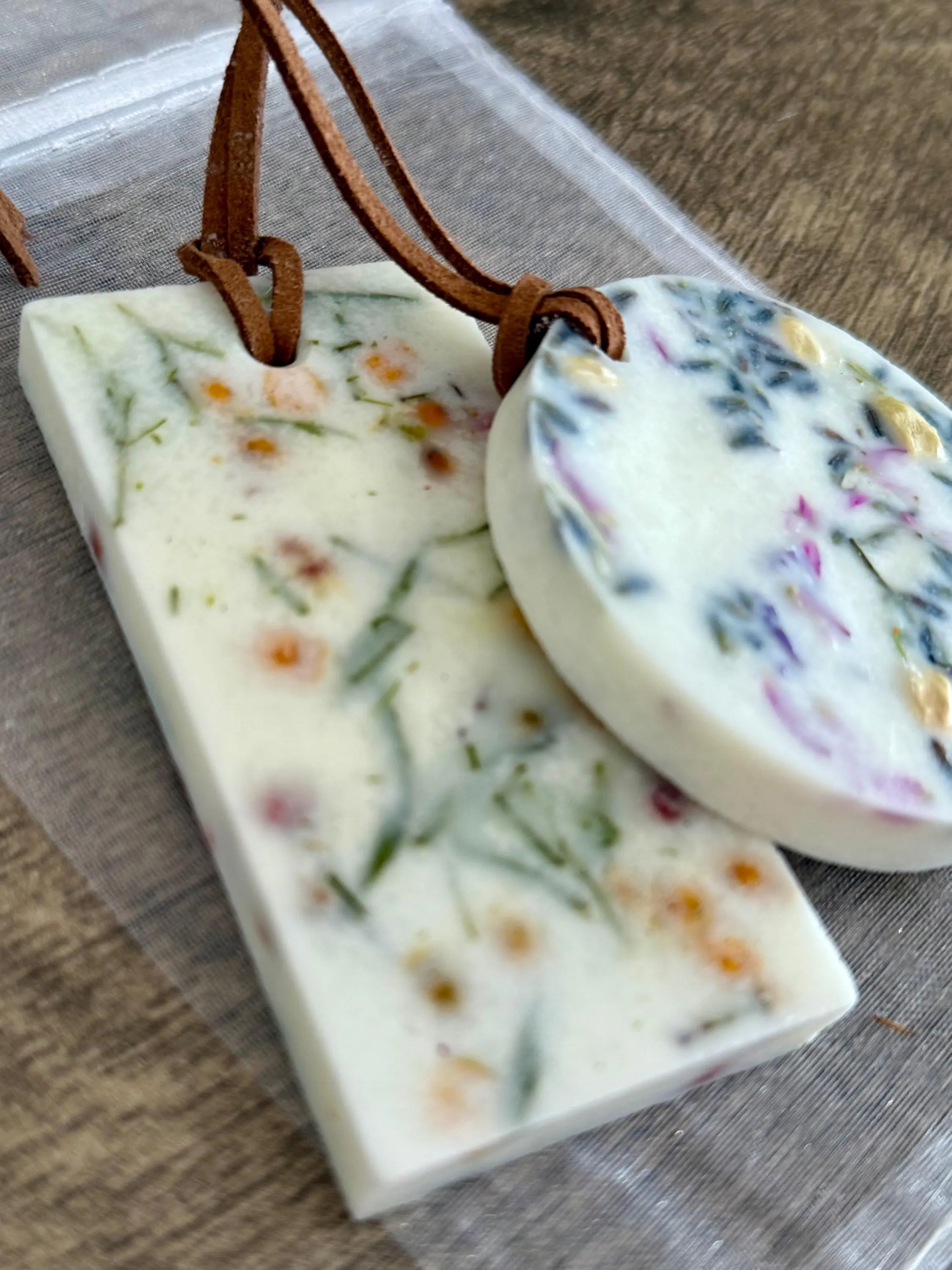 TOP SELLER!! Soy Wax Freshies 2-Pack, MANY Fragrant Scents! Sachets with Dried Flowers