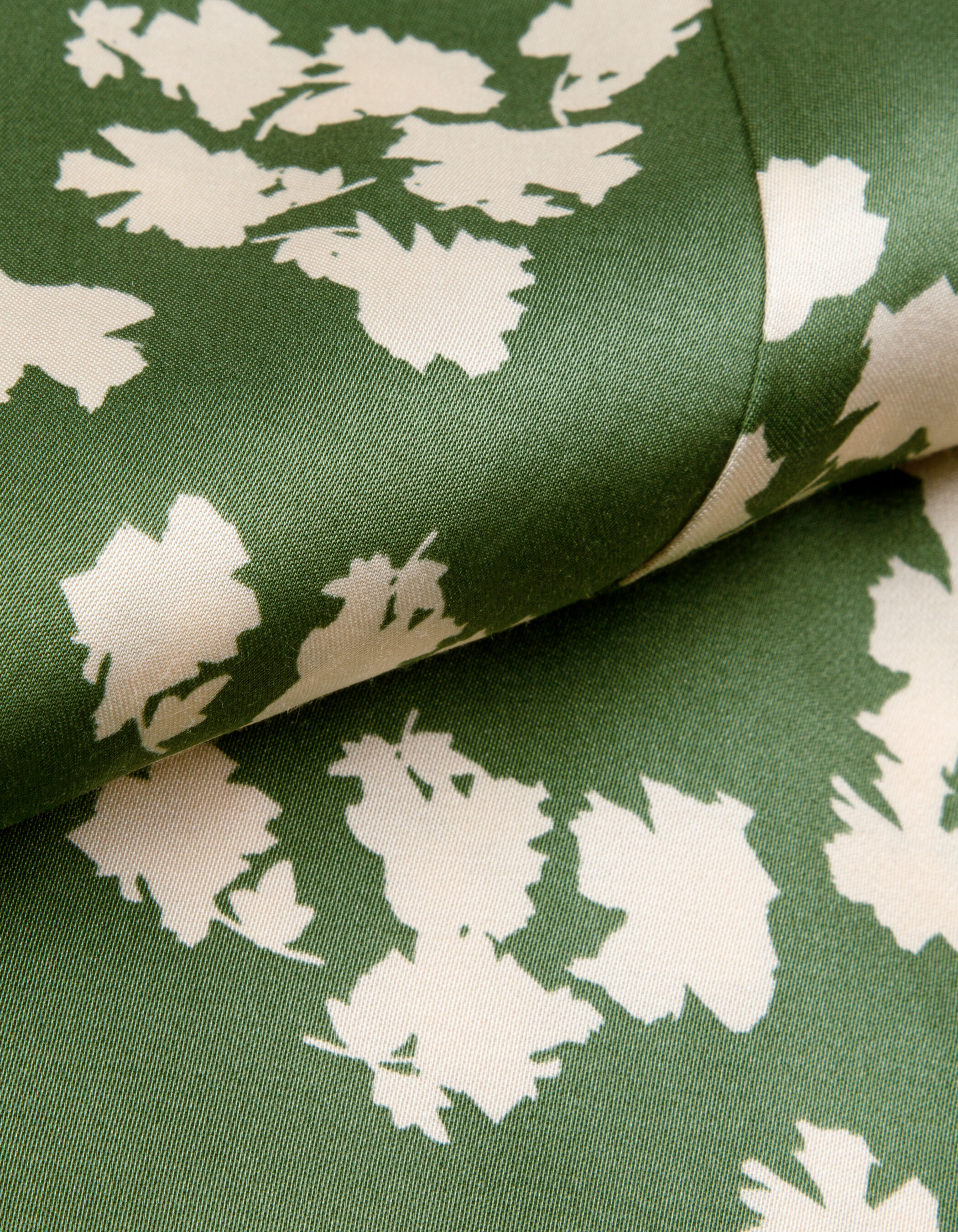 Robe courte vert satiné imprimé feuilles Femme