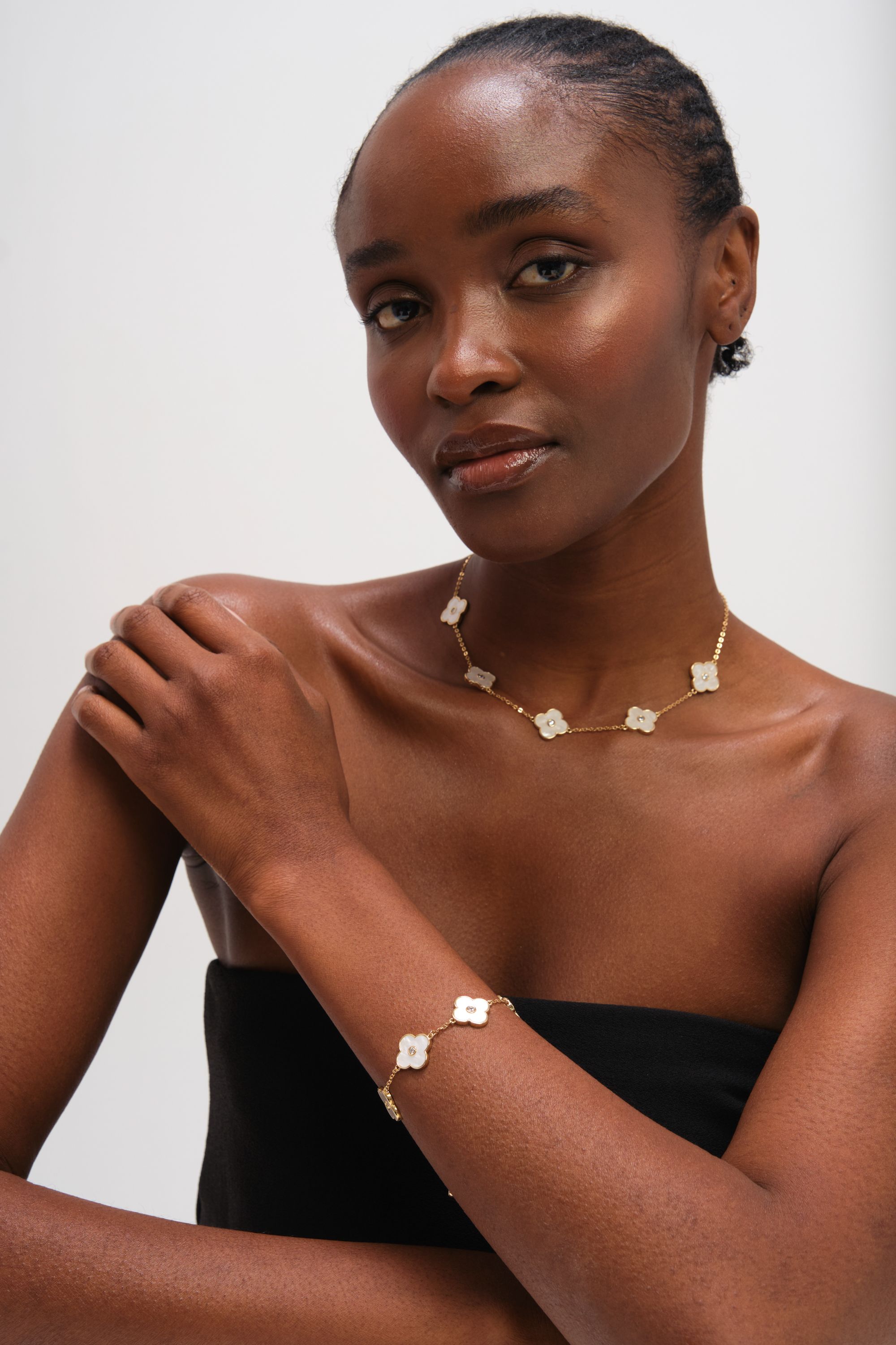 Jon Richard Gold Plated and Mother of Pearl Polished Clover Necklace