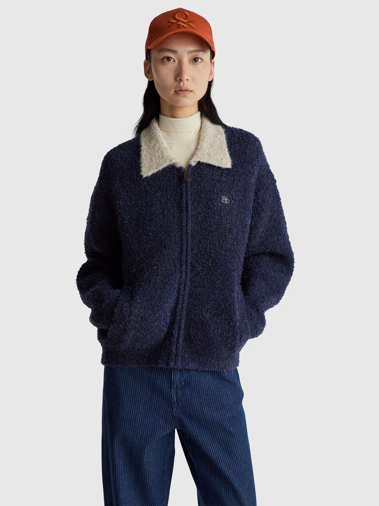 Cardigan with collar and zipper