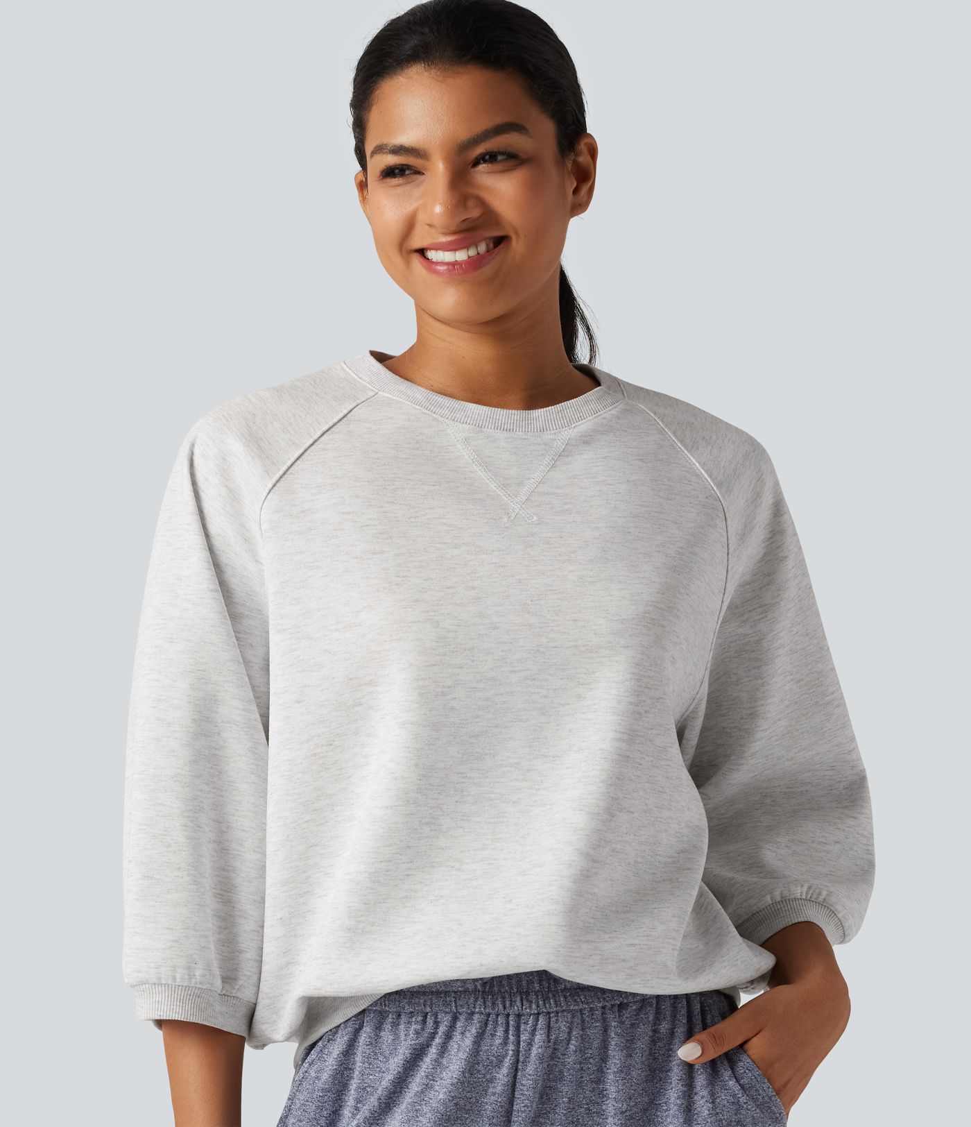 Sweat-shirt à encolure arrondie et manches longues raglan