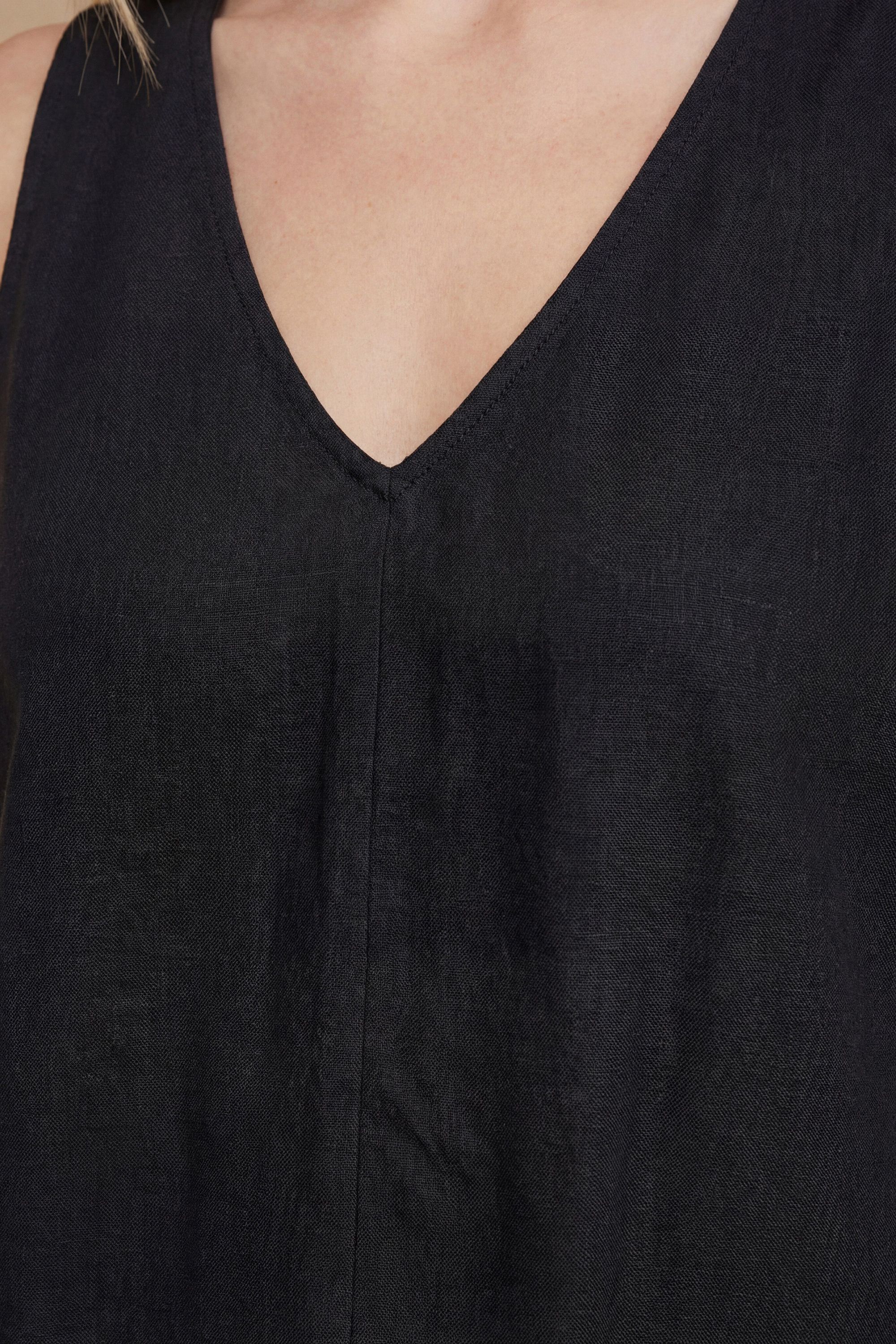 Dorothy Perkins Twist Back Detail Vest