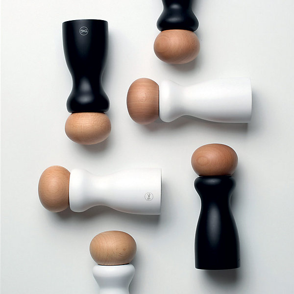 Moulin à poivre Sphère hauteur 15 cm noir