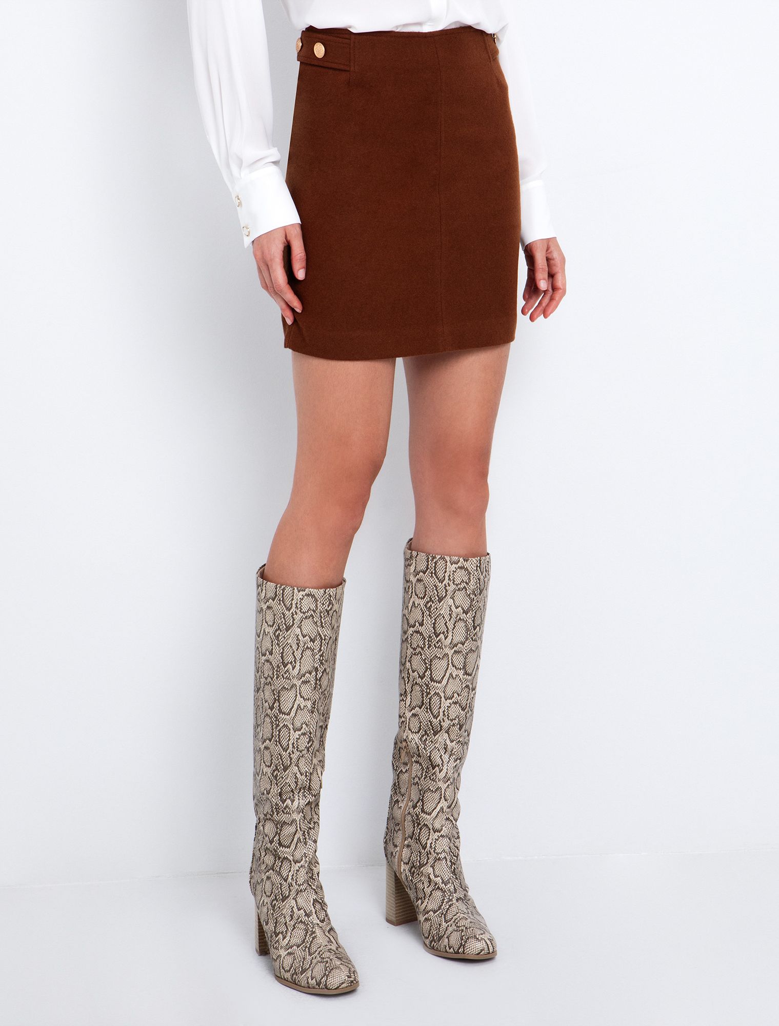 Mάλλινη φούστα με κουμπιά