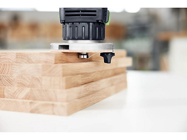 Affleureuse FESTOOL OFK 500 Q-Plus R3 450W - 578716, légère 1,4 kg, 28 000 tr/min, précision 0,1 mm