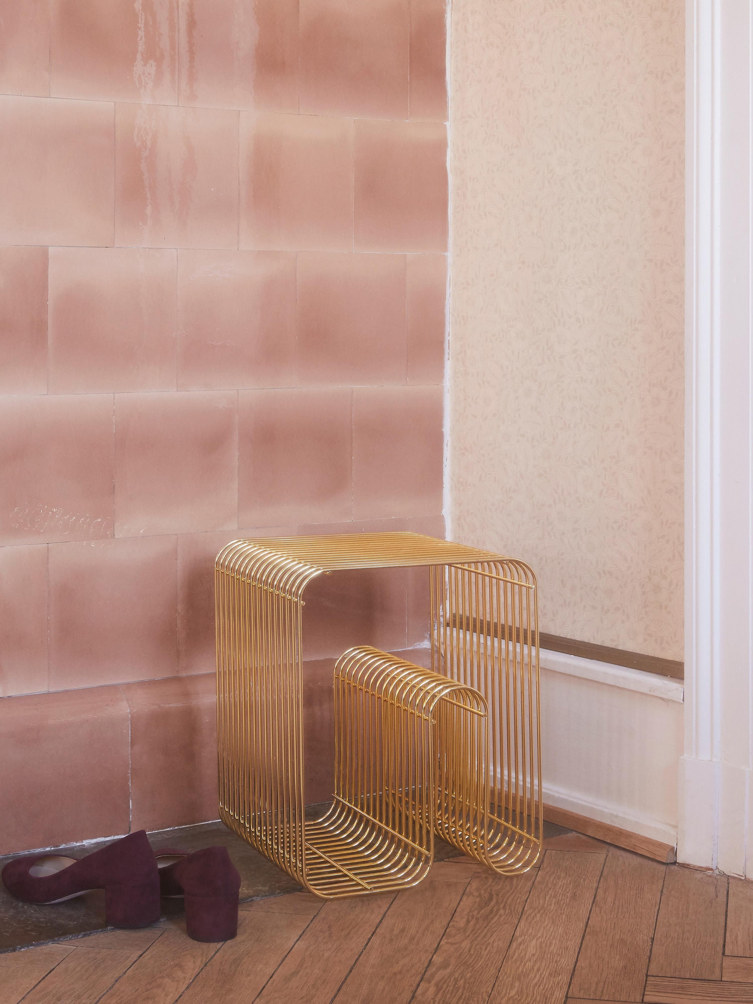 Metall-Hocker Curva