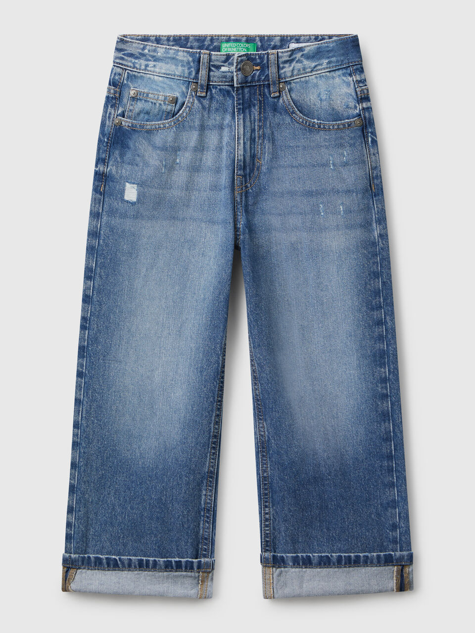 Straight jeans with cuffs