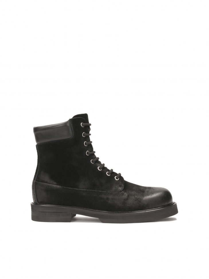 Versatile black suede men's boots