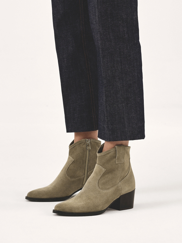 Suede cowboy boots with zipper