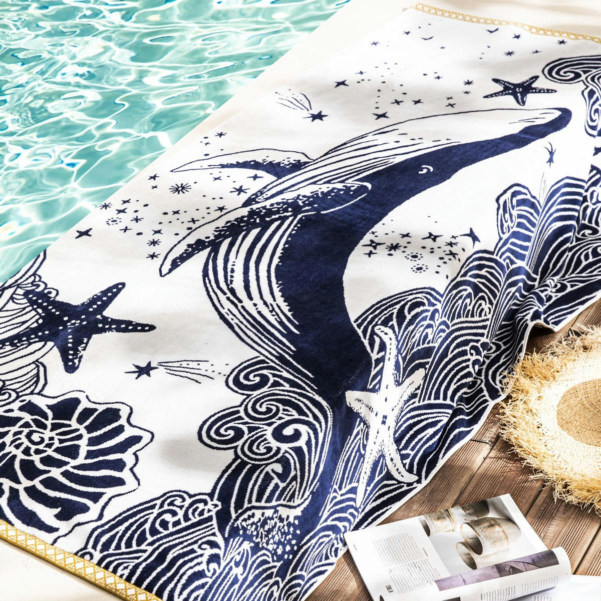 LA GRANDE BLEUE - Drap de plage en coton bio bleu 100x180