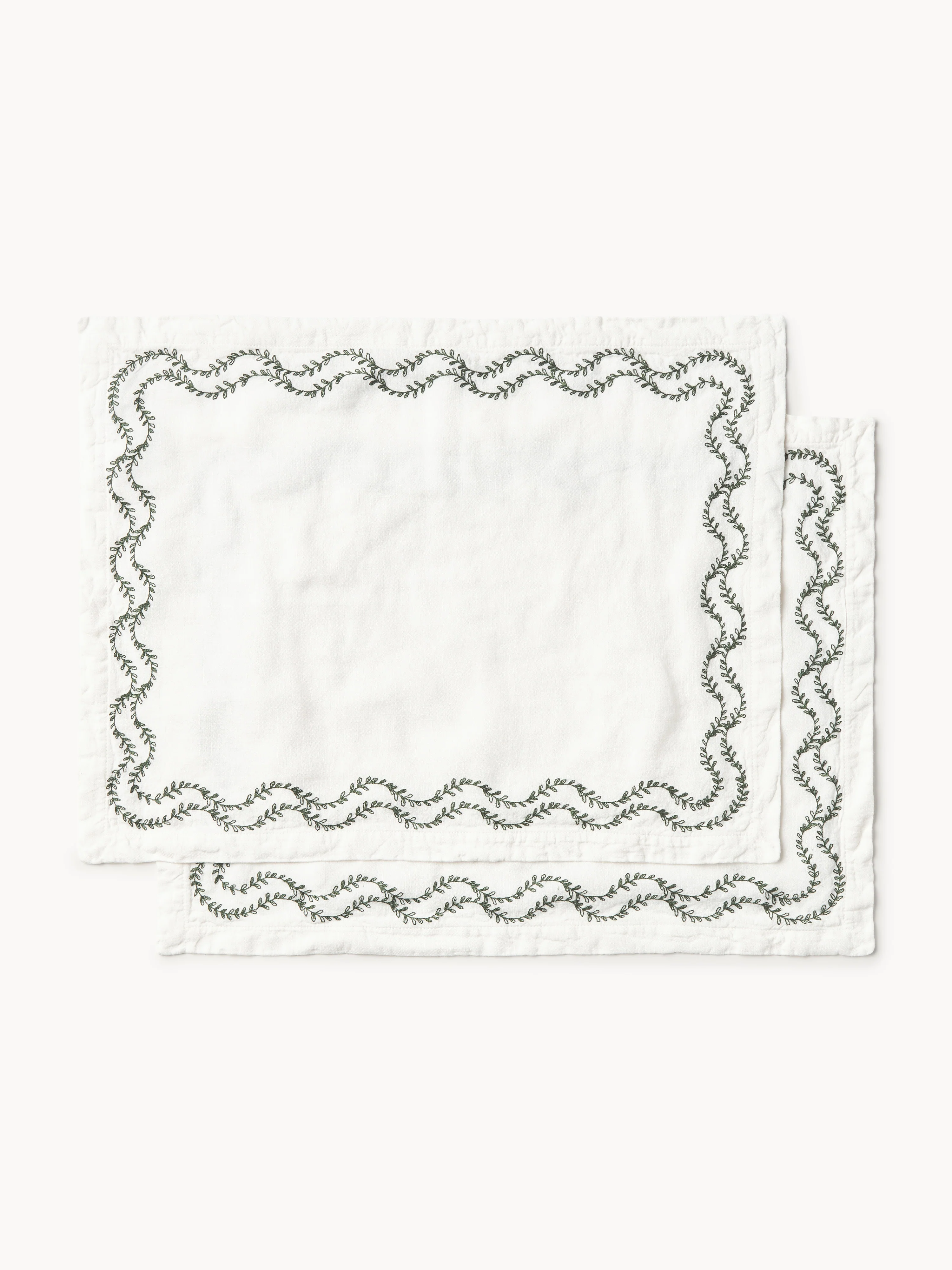 Gewaschene Leinen-Tischsets Ivy mit handgefertigter Bestickung, 2er-Set