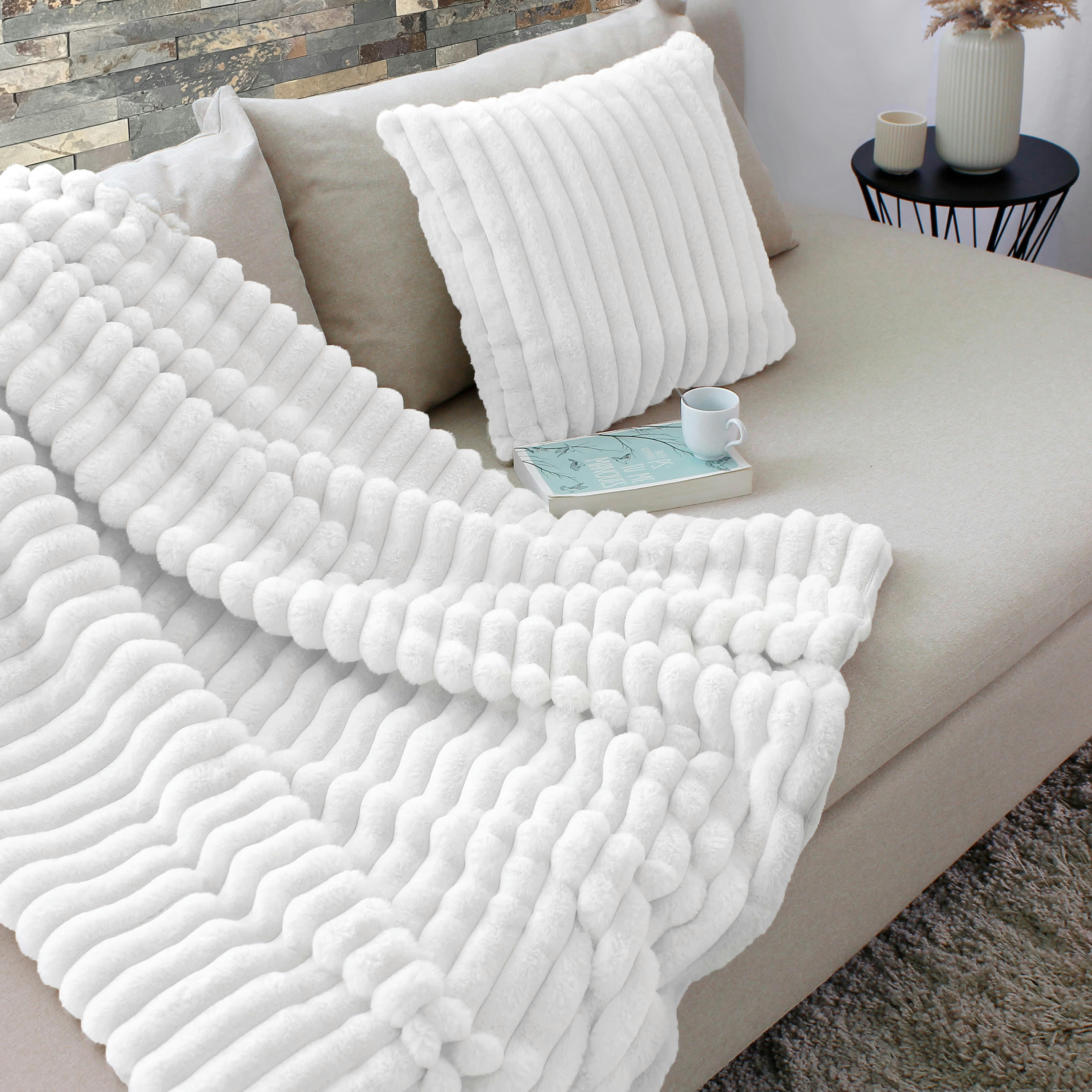 MATISSE - Plaid côtelé blanc effet fourrure 125x150cm