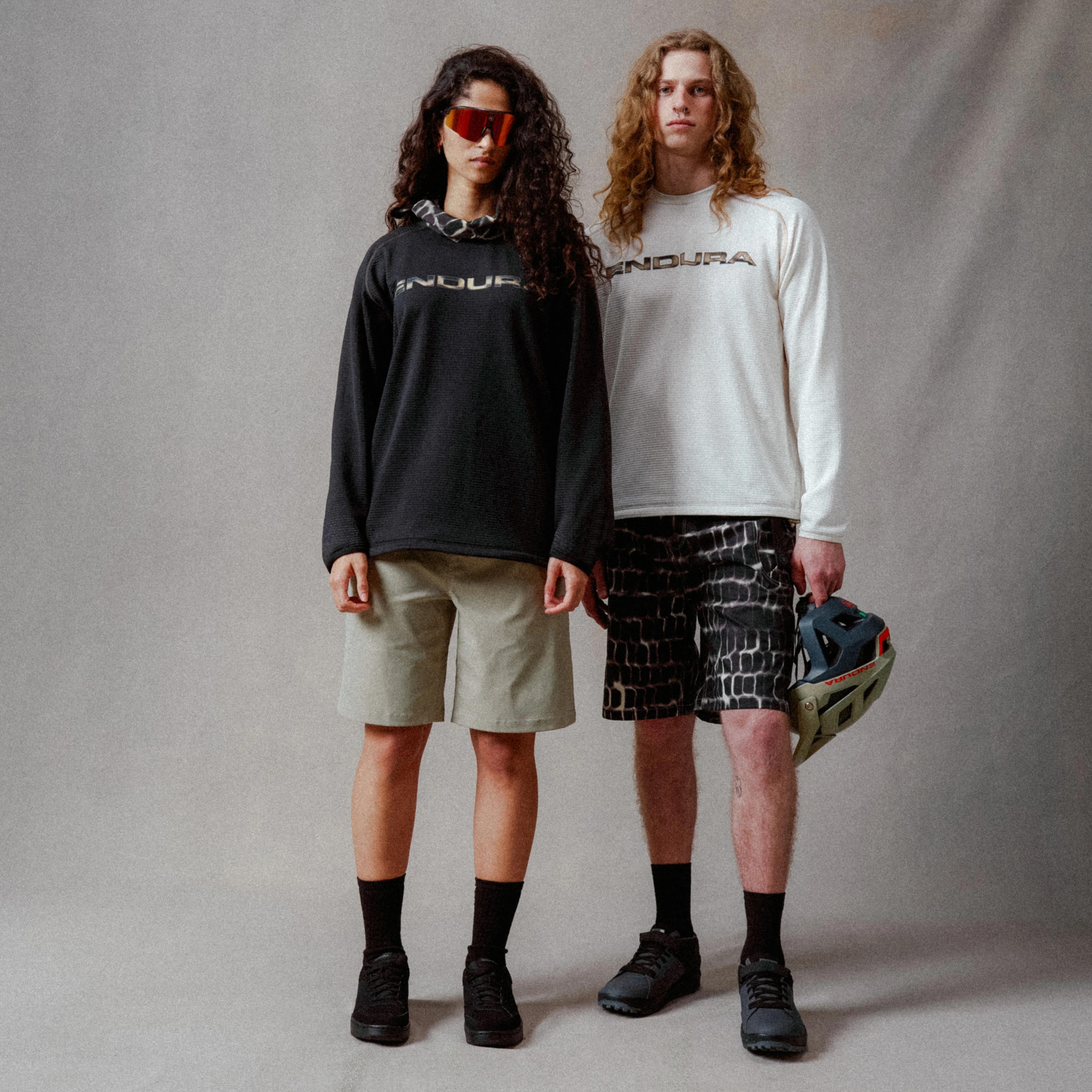 Unisex Corner Sweatshirt - Whisper White