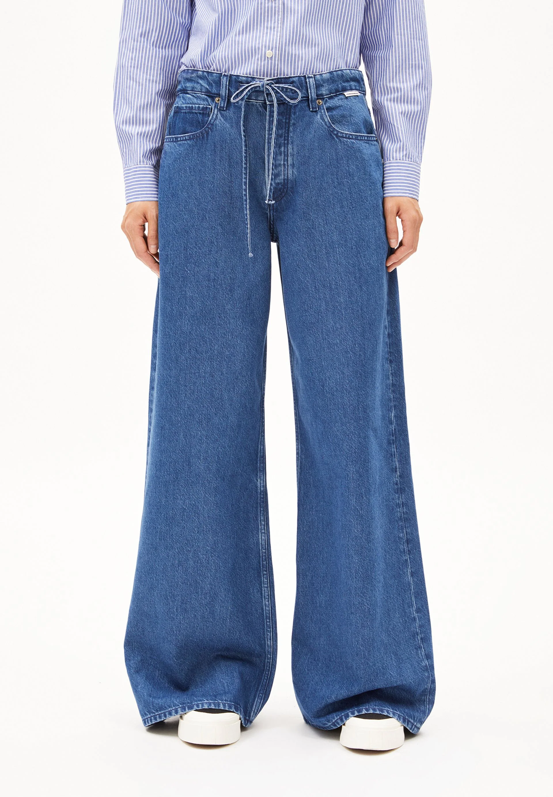 ASTRAEAAS WIDE LEG JEANS