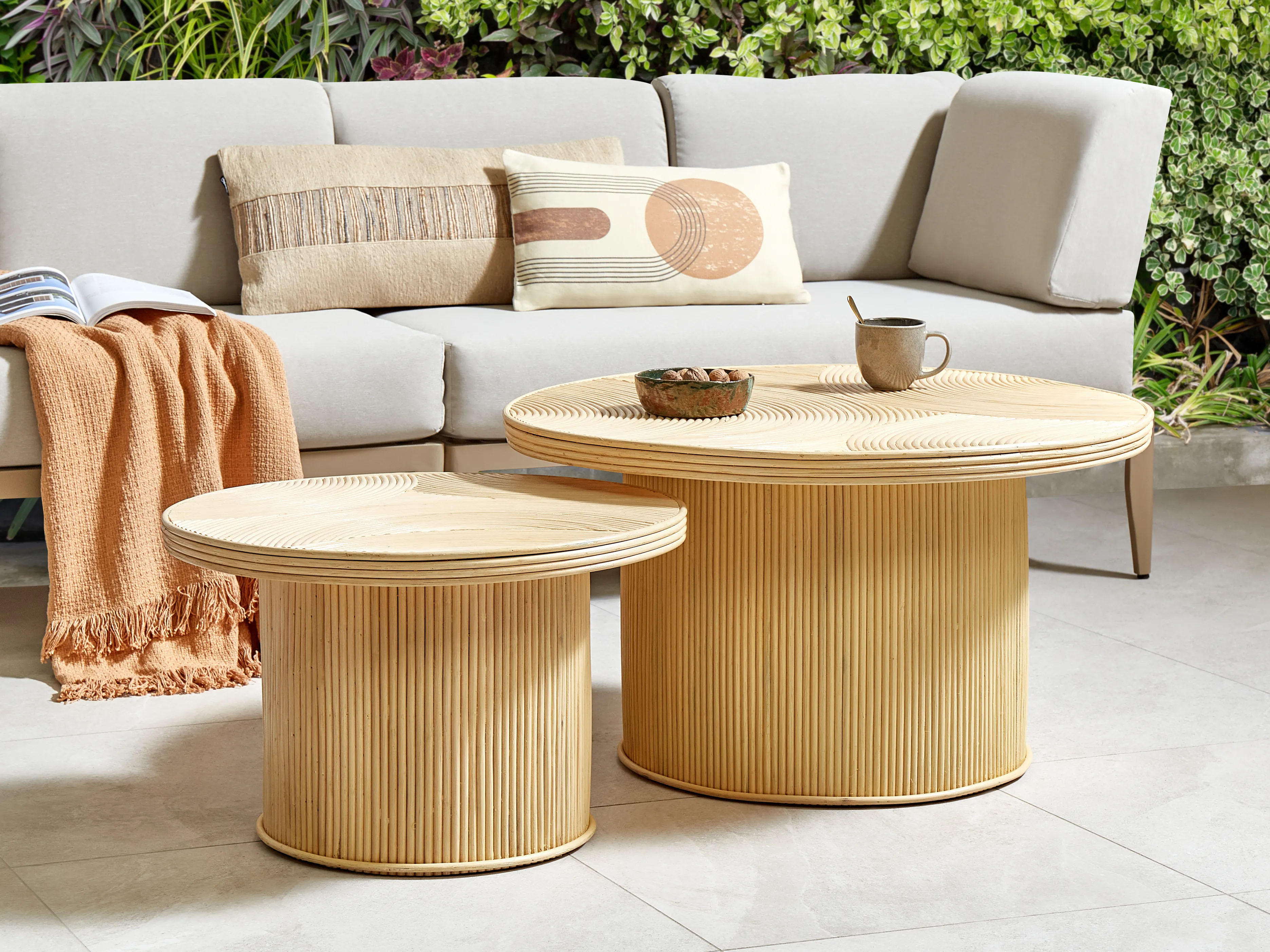 Set of 2 Coffee Tables ILIOS Rattan Natural