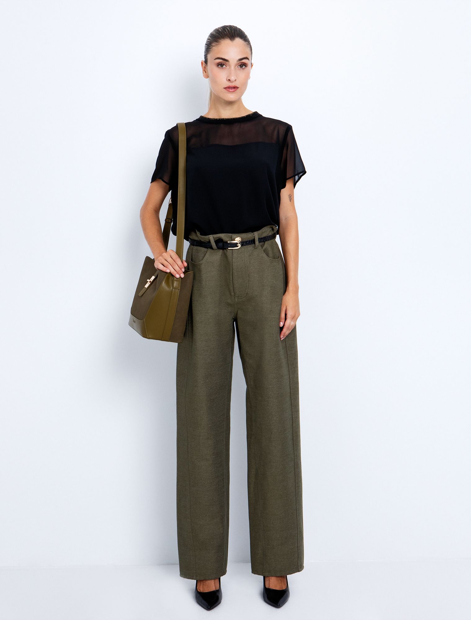 Μπλούζα με διαφάνεια