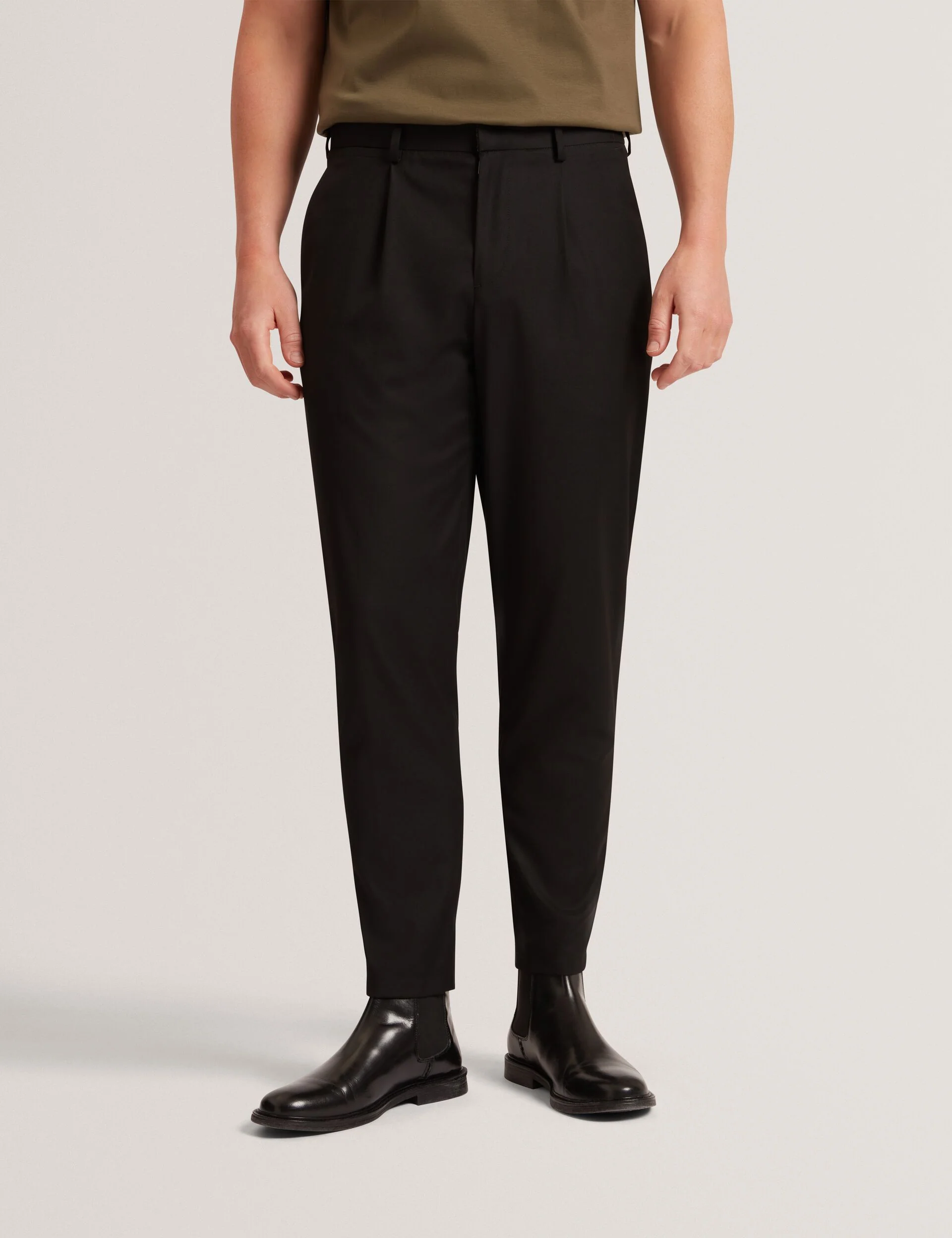 SALSON | BLACK