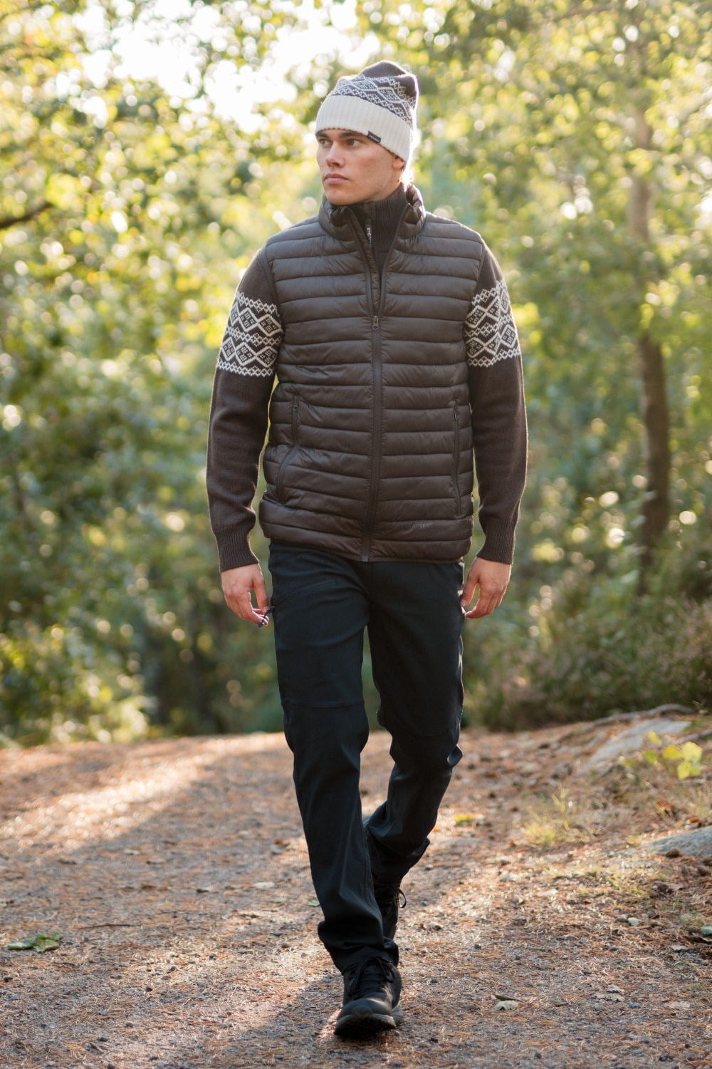 Folgelia vest