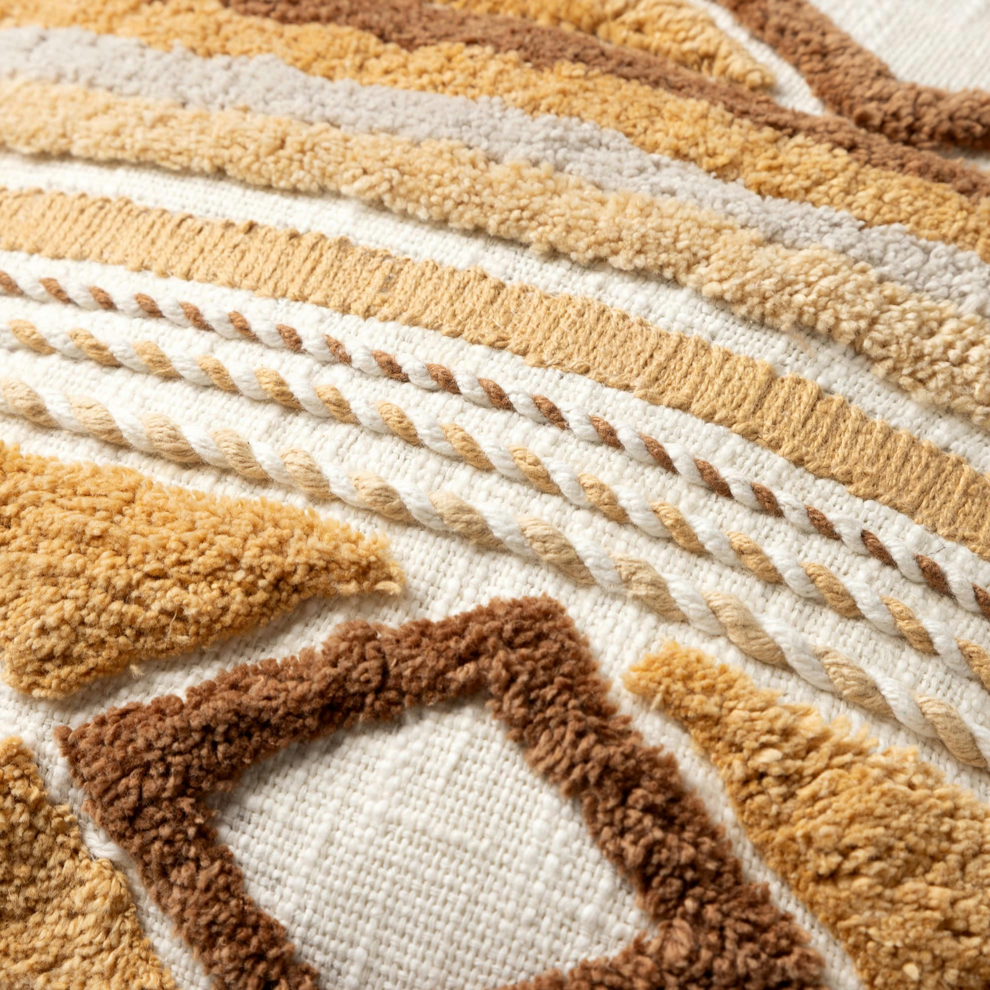 Gaia - Coussin - marron en coton 45x45 cm avec motif