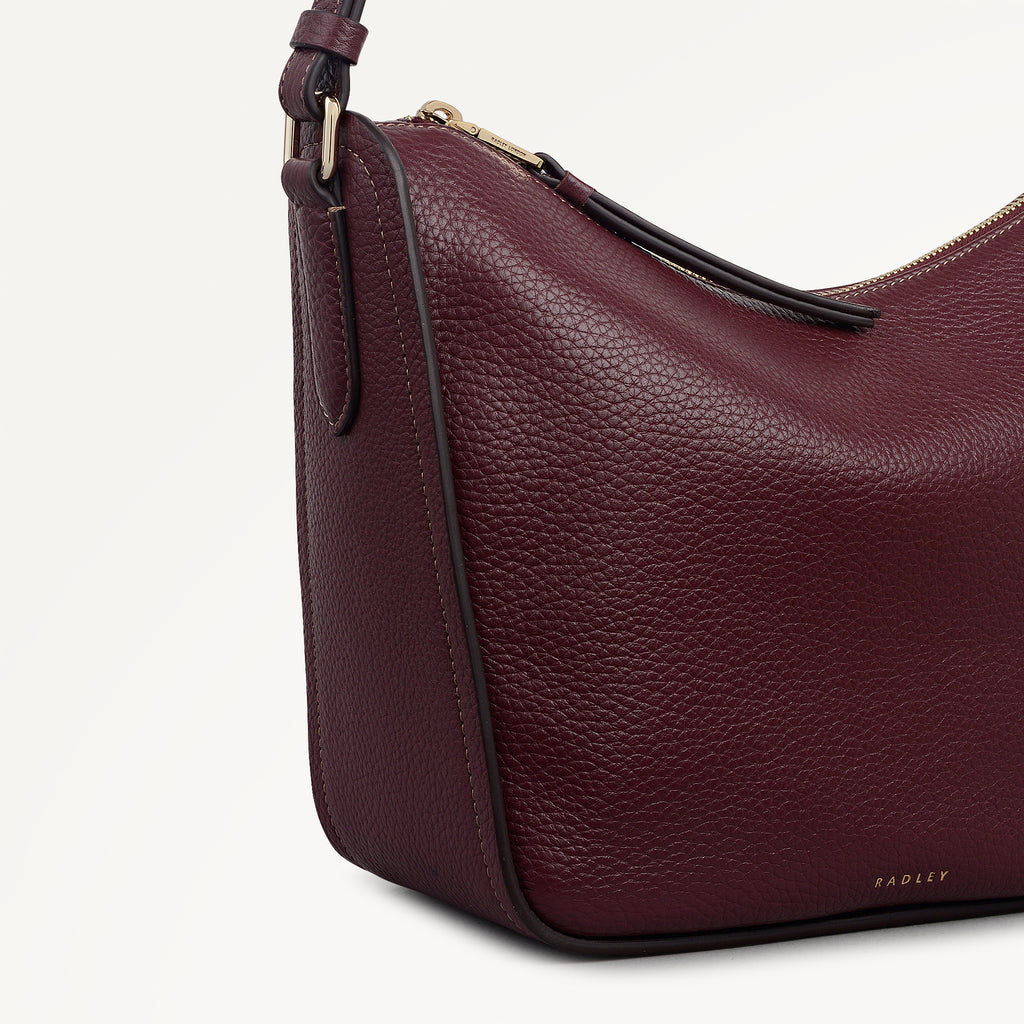 Oak Street - Medium Ziptop Cross Body Bag